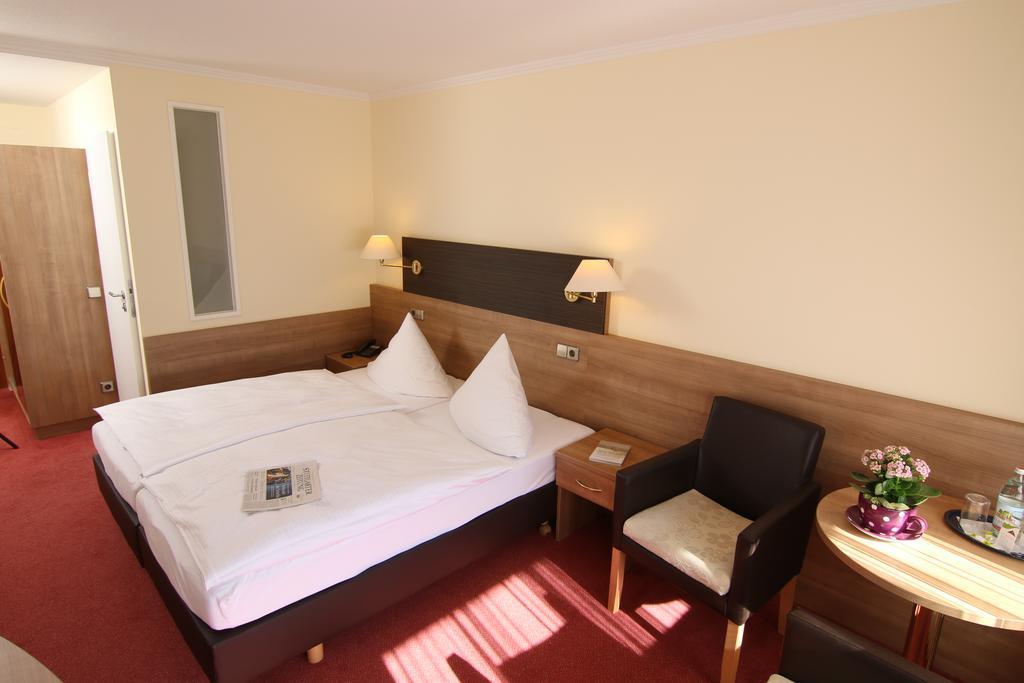 Hotel Bergfrieden Bad Wildbad Kültér fotó